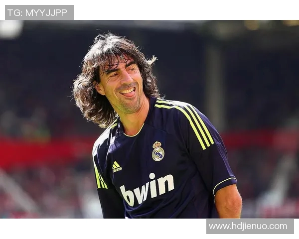 库尔图瓦：从门将到传奇的足球之路与背后的坚持与奋斗